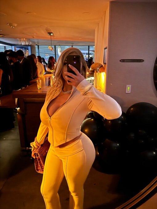 That thang is juicy 💦 https://t.co/ecB4oFegdG