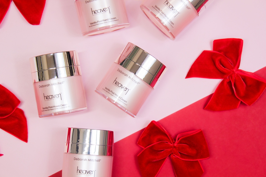heavenskincare's tweet image. Gather your besties for a Galentine&apos;s pamper night and treat them to a Vanilla Pod Hand Cream! 🌙 The perfect recipe for a memorable night with friends! 💃 Shop here: shop.heavenskincare.com/vanilla-pod-ha…

#GalentinesDay #PamperNight #valentinesday
