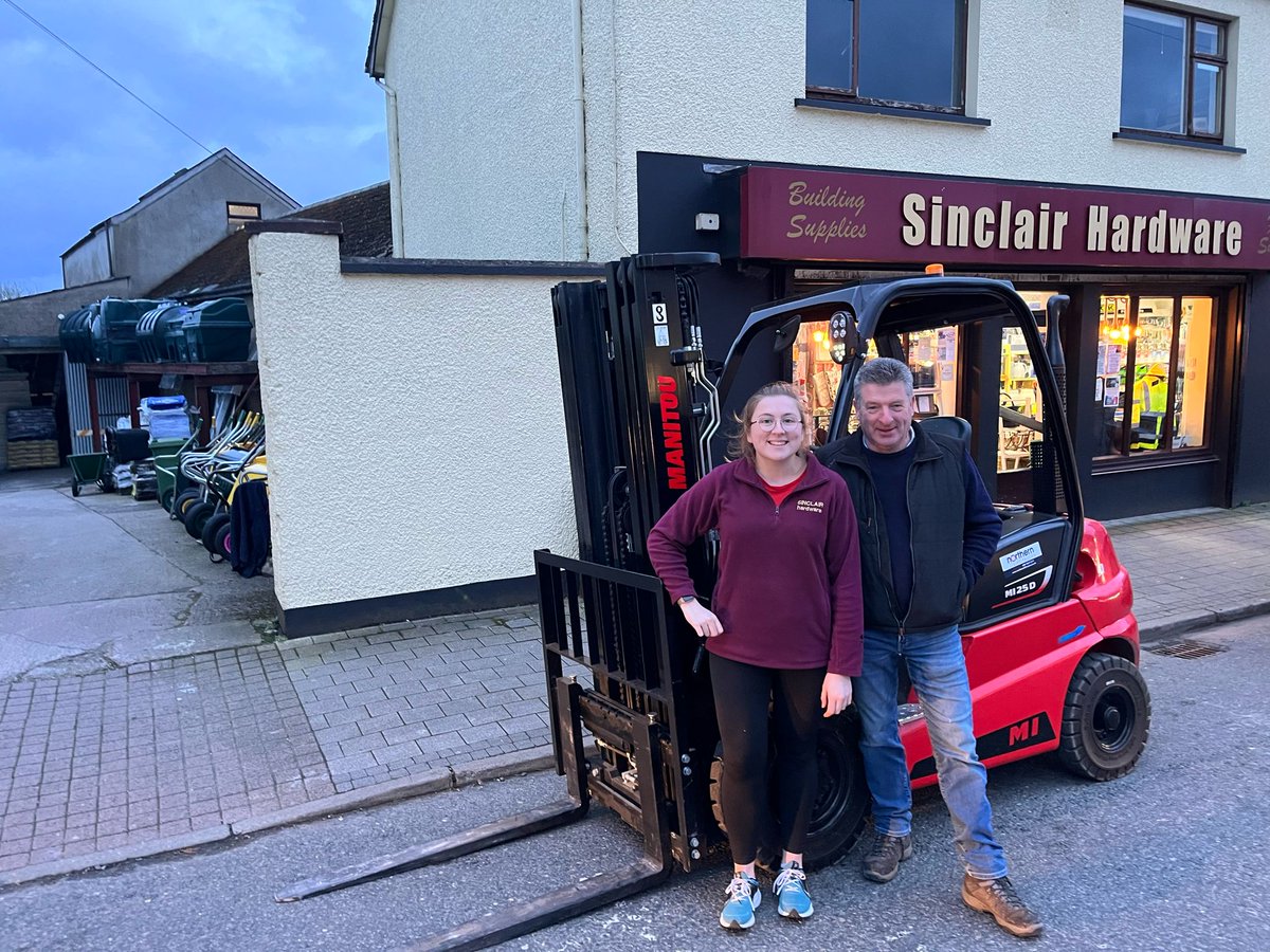 northern_NLT's tweet photo. Richard Sloan was delighted to handover another New Manitou MI25D Industrial Forklift to John &amp; Joanne Sinclair from Sinclair Hardware, Stewartstown - thanks for your continued support😉🙌
.
.
#greatcustomers #manitou #industrialmachines https://t.co/89YyZAj0hp