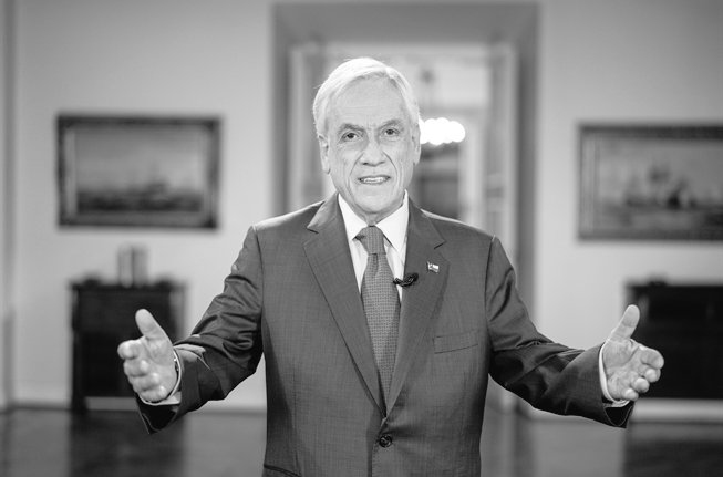 NewsDayMundo's tweet photo. 🇨🇱 | ÚLTIMA HORA: El expresidente chileno Sebastián Piñera murió en un accidente en helicóptero. https://t.co/v3RtUsBU8D