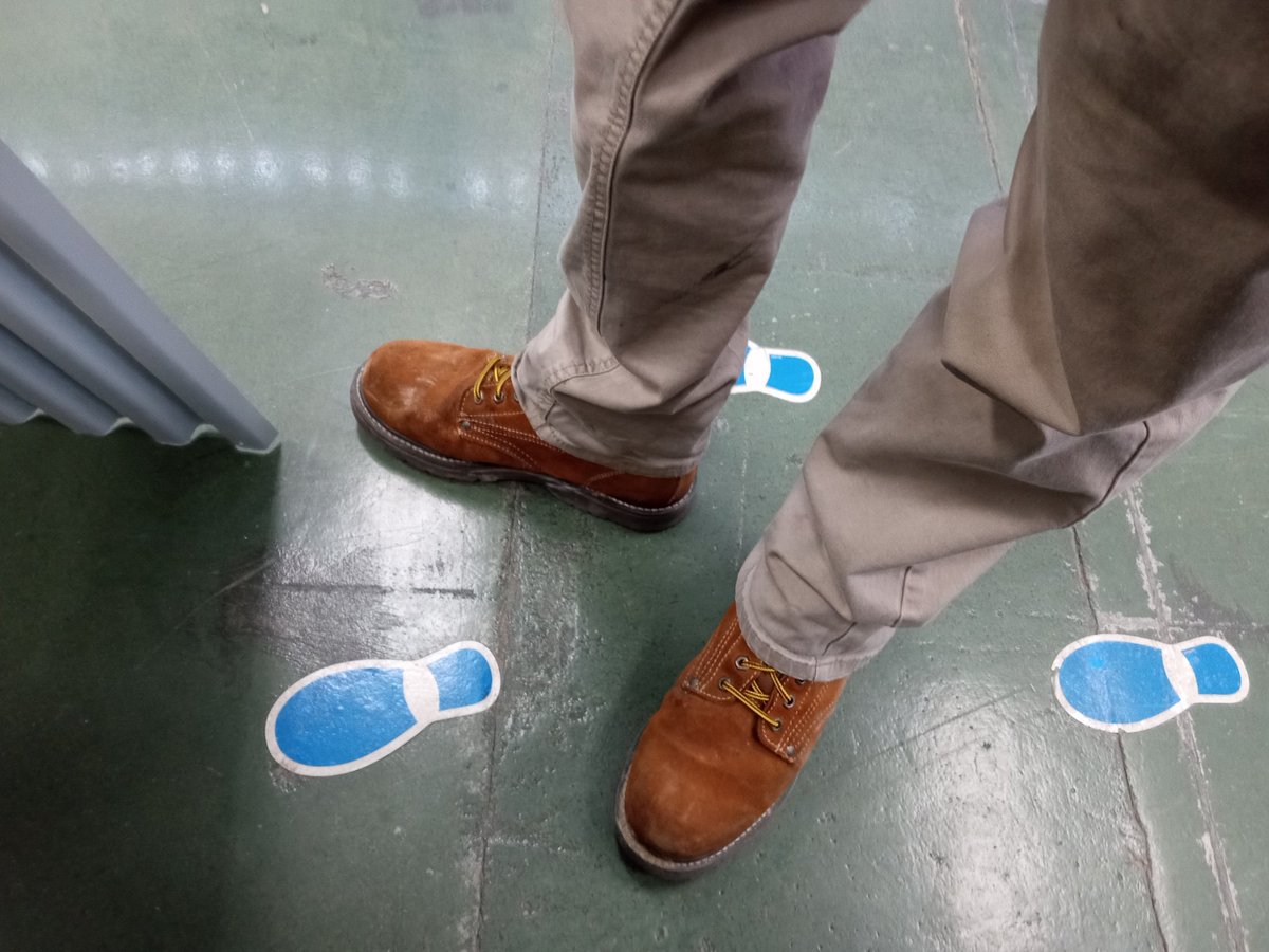MasterDaddyDawg's tweet photo. Daddy's Back...DM Me!! #findom #cashpigs #boots #manfeet https://t.co/bW28MeBQfL