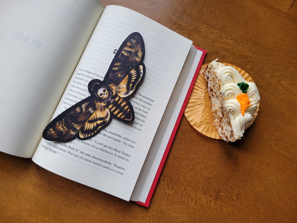 BookishShh's tweet photo. Happy Birthday to me! https://t.co/Bo5M7VdTHX