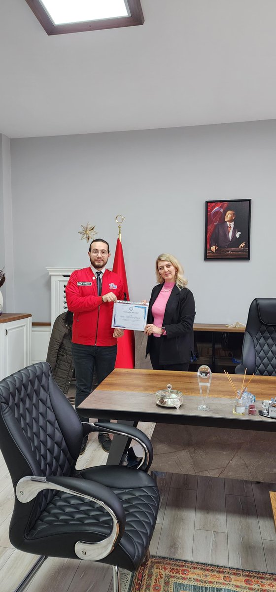 togumtal's tweet photo. T3 Vakfı -Teknofest- Tokat İl Koordinatörü Furkan Çetinkaya, okulumuz konferans salonunda öğrencilerimizle bir araya geldi. @gulistan_erdal @ctnkyfurkan @Selcuk @teknofest @T3Vakfi @tcmeb @tokatmem https://t.co/n7fJmj2ole