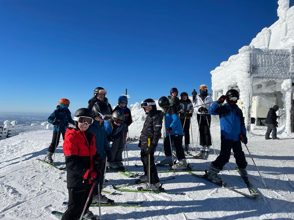 BISWashington's tweet photo. Day 1 β·οΈβοΈ
#BISW #SkiTrip #NAE https://t.co/hc6dIdacUY
