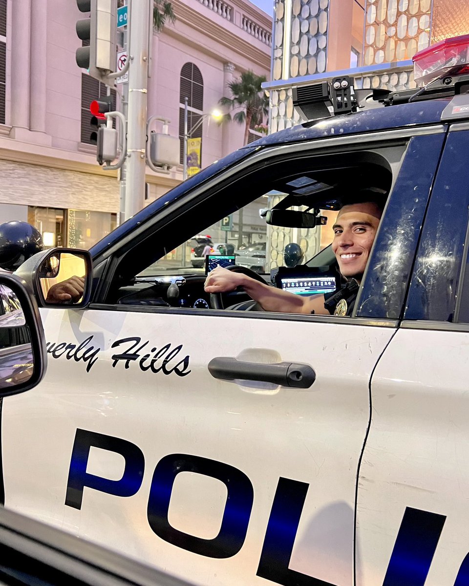 As you gear up for Super Bowl LVIII, remember to tackle impaired driving by planning a sober ride. Additional BHPD officers will be on the field this Sunday, Feb. 11, watching for DUI offenses. Let’s keep the day memorable for the game, not the drive. 🚔 beverlyhills.org/PDMediaReleases