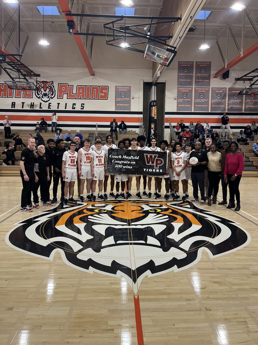 WPCSDAthletics's tweet photo. Congratulations on reaching 500 wins, Coach Mayfield! Looking forward to the next 500! #WPProud https://t.co/kgXhXB2lVX