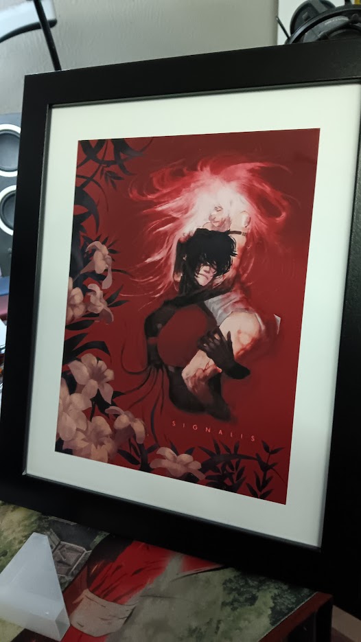 Bought a piece of #SIGNALIS art from <a href="/Legend_Knit/">LEGEND KNIT🦢</a> , it looks great! i don't buy much art so no idea if this is gonna go on a desk or a wall, but i'm glad to have it.