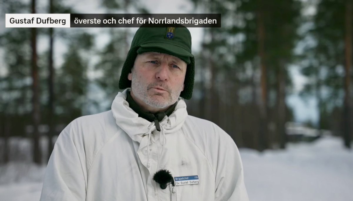 Herravaldet's tweet photo. Öv Gustaf Dufberg, chef för Norrlandsbrigaden ger ett redigt och stabilt och intryck i långt och bra inslag i @svtnyheter 21 sändning om @Forsvarsmakten tillväxt i norr. Vi ryckte in samtidigt på KB-skolan på P6/Fo14 sommaren 1985. Gustaf på 6. Komp #strv och jag på 7. Komp. #psk https://t.co/BSuX1sjQ5L