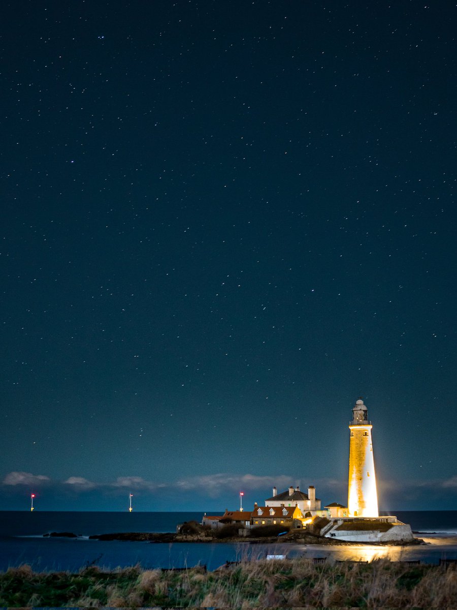 St Mary's Lighthouse under the stars ❤️ 
#whitleyBay #northeast