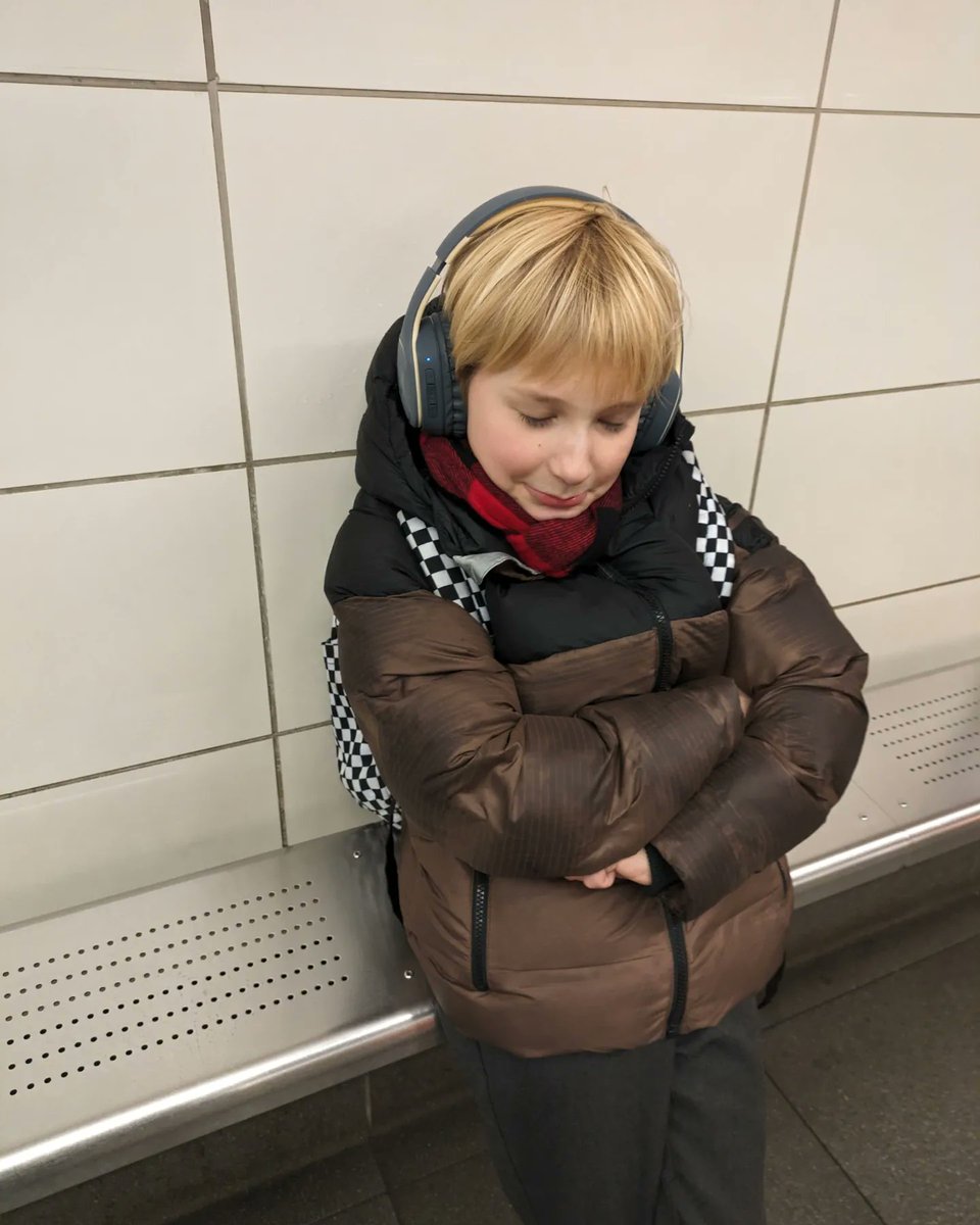 silver_pillows tweet media