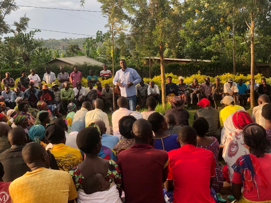 sector_murambi's tweet photo. None kuwa 6/2/2024 mu Murenge wa Murambi twakoze Inteko rusange z'abaturage aho twaganiriye ku ingingo zitandukanye hakaba hanahembwe amatsinda yitwaye neza muri Musa
@GatsiboDistrict
@RwandaLocalGov 
@sector_murambi https://t.co/SMcr7aD77T