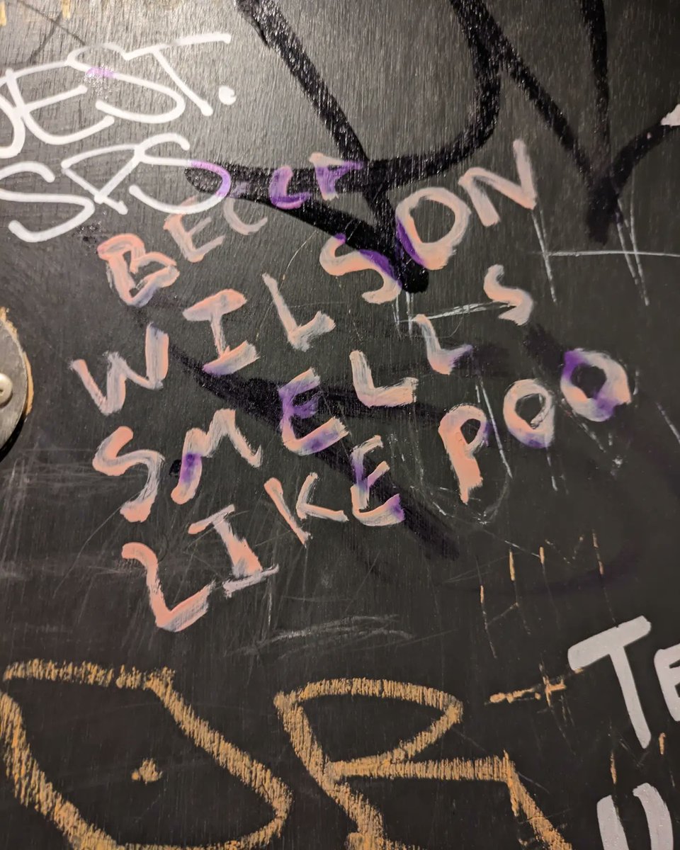 silver_pillows tweet media