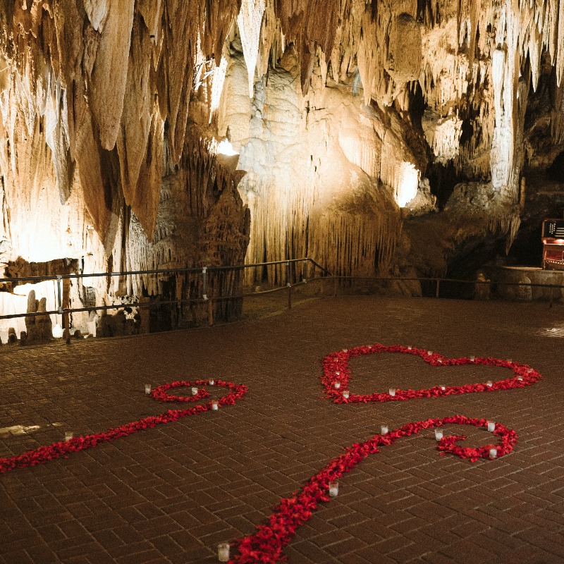 Does your loved one crave fun and adventure? Or maybe you just want to make this Valentine’s Day an extra special one? Then come on down to Luray Caverns, where your date is bound to be unforgettable. 💝 #valentinesday #valentine