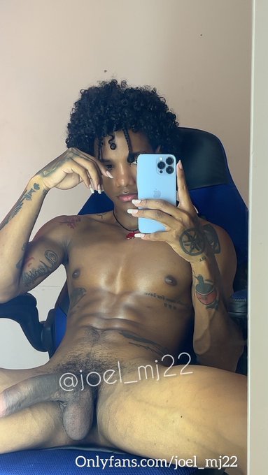 Q aburrimiento inv&iacute;tenme a culiar🥲🥲  https://t.co/dWNoGSDZbv https://t.co/nCCPMnovrL