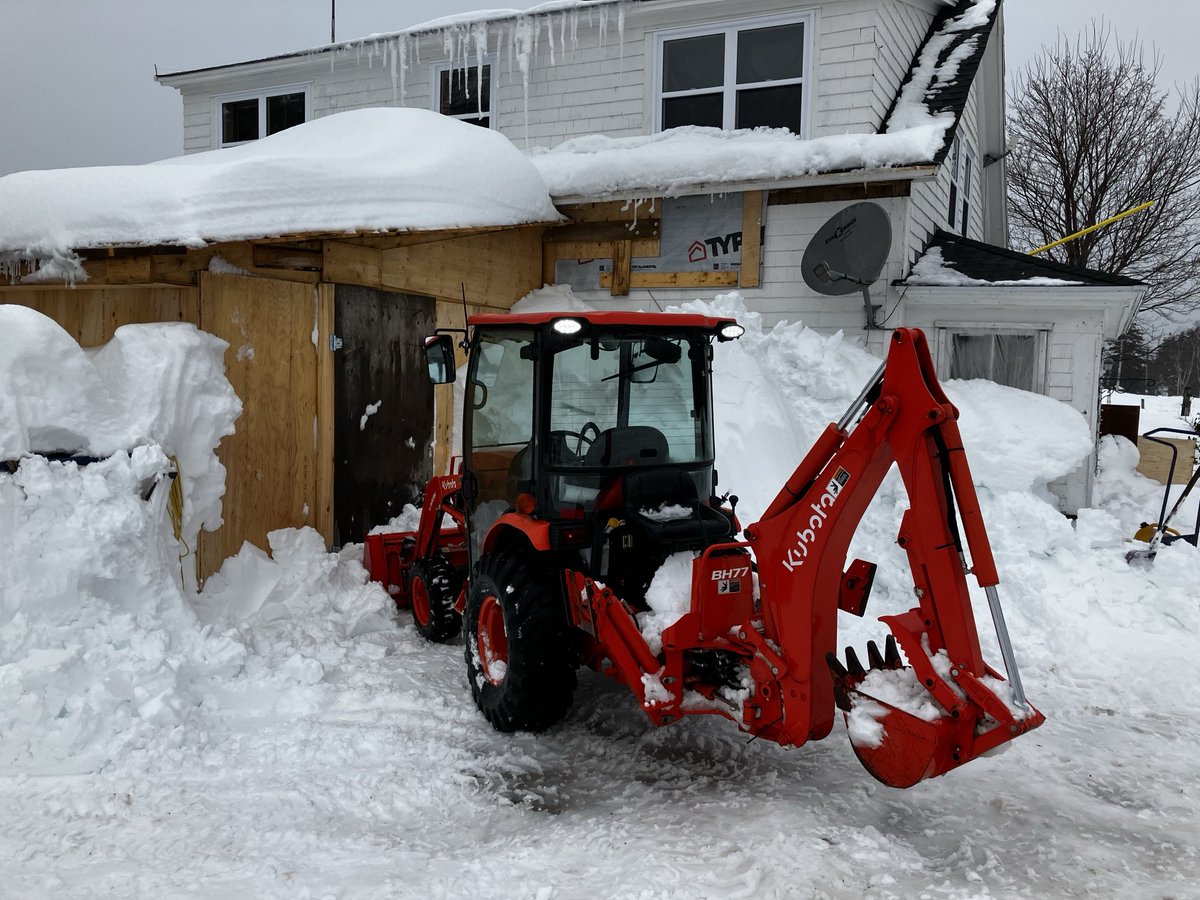 NelsonEdge's tweet photo. Only Took 5 hrs yesterday to clean up after The "Caper Wallop Thanks to my next door neighbour who lent me his #Kubota tractor Englishtown #CapeBreton #nsstorms @KalinMitchelCTV @ryansnoddon @nate https://t.co/usuSlSJfhc