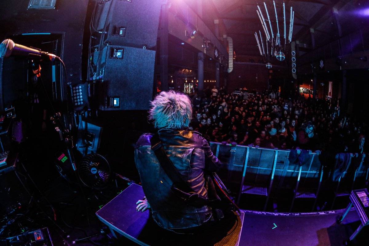 SHOW-HATE tweet media