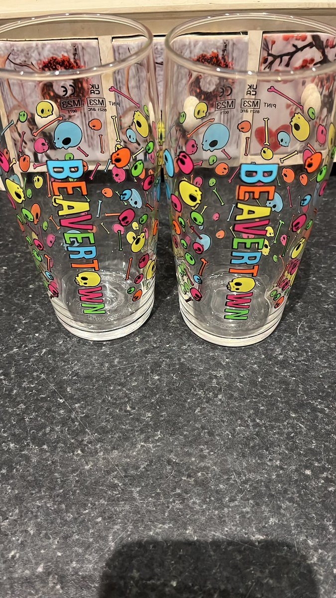 LucyGreenwell6's tweet photo. Lovely day with my girls pool, sauna, jacuzzi, afternoon tea. Followed by the stack, a visit to see my amazing boys art work. The after attempting to steal Neck Oil glasses for many years I got my hands on some legitimately! #spaday #afternoontea #proudmam #neckoil #stackseaburn https://t.co/aWHjPbZJCr