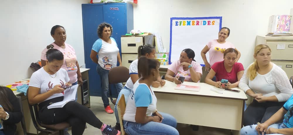 📡🇻🇪 En la E.E Sabaneta  #JuntosPorLaPaz debatimos la 2da Transformación  propuesta por nuestro presidente <a href="/NicolasMaduro/">Nicolás Maduro</a> 
<a href="/Dimary08/">D!mary_Anzola</a>
<a href="/Fundabit_/">FundabitOficial</a>
@MPPEDUCACION 
<a href="/_LaAvanzadora/">Yelitze Santaella</a> 
<a href="/cdcelara/">LaraEducativa</a> 
#7T 
#Educación 
#Tecnologia