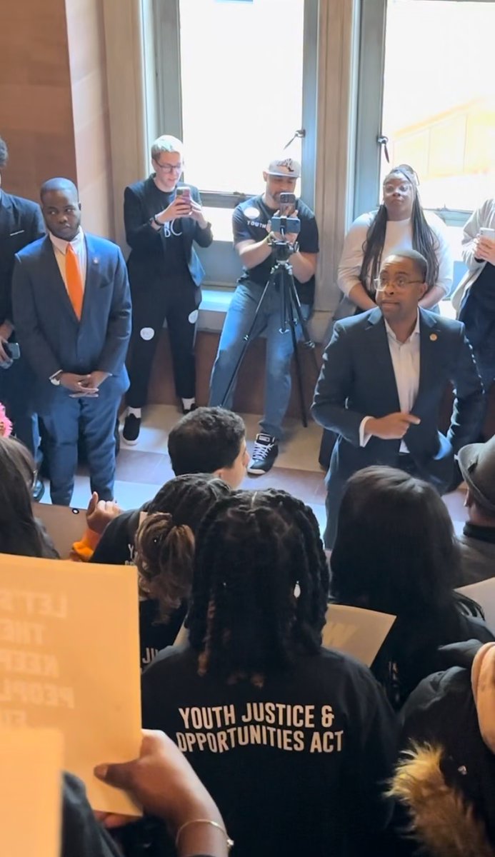 Nickesha_GSS's tweet photo. @GoodShepherdNYC joined hundreds  in Albany to call on lawmakers to expand alternatives to incarceration, diversion, and immediate record sealing for young people who are arrested in NY by passing the #YouthJusticeandOpportunitiesAct
@SenatorMyrie
@CarlHeastie 
@AndreaSCousins https://t.co/apHkFkEiaL