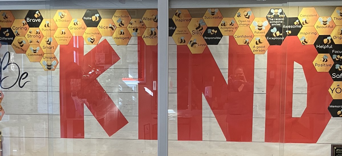 StephARosa36's tweet photo. Did you know that Random Act of Kindness day is fast approaching on February 17th?!! @JPRyonES is getting in the spirit and I enjoyed a "Kindness Walk" along the hallways today! See some of the things I have found! https://t.co/LtcHNnglcZ