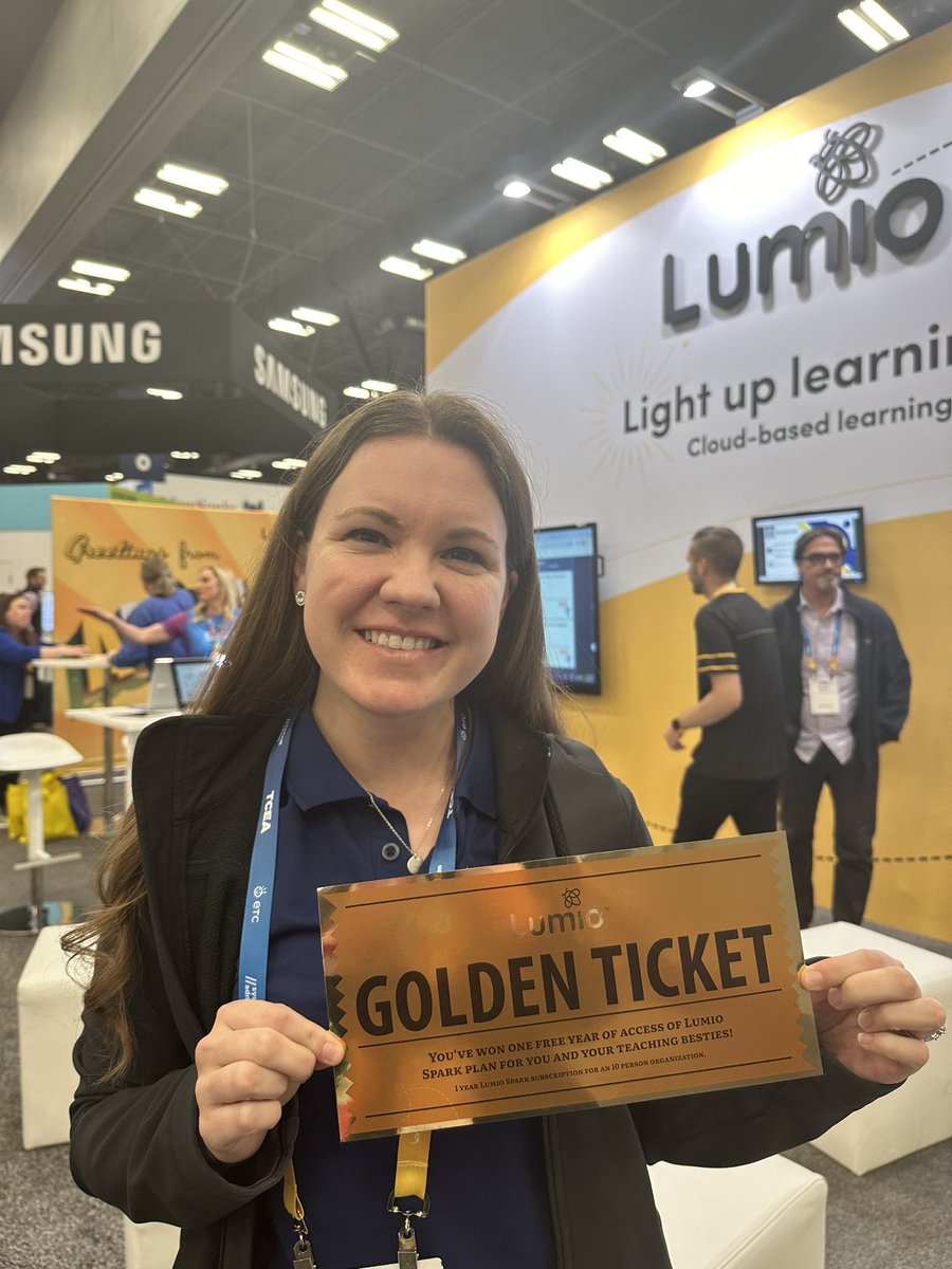 Our final golden ticket winner at #TCEA! Congratulations Ashley (and Ashley’s 9 closest teacher friends) 🎉