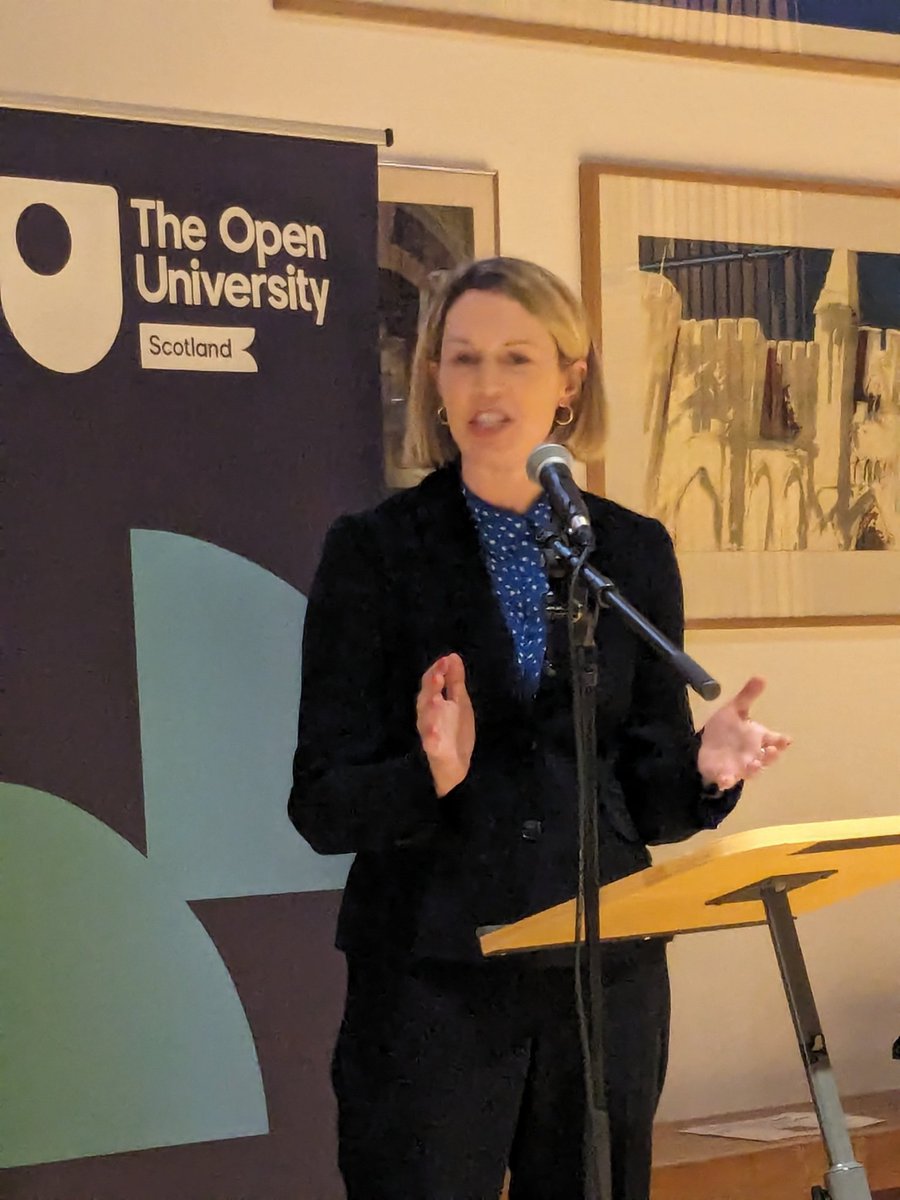 Val_Bold's tweet photo. Grand nicht celebratin the launch o the new Scots language course fur dominies, thanks tae @OUScotland &amp; a host o braw pairtners . Ower 120 signed up fae across Scotland now -- whit a fine reason tae ☺️ Yin o twa https://t.co/3G74K2uqAB