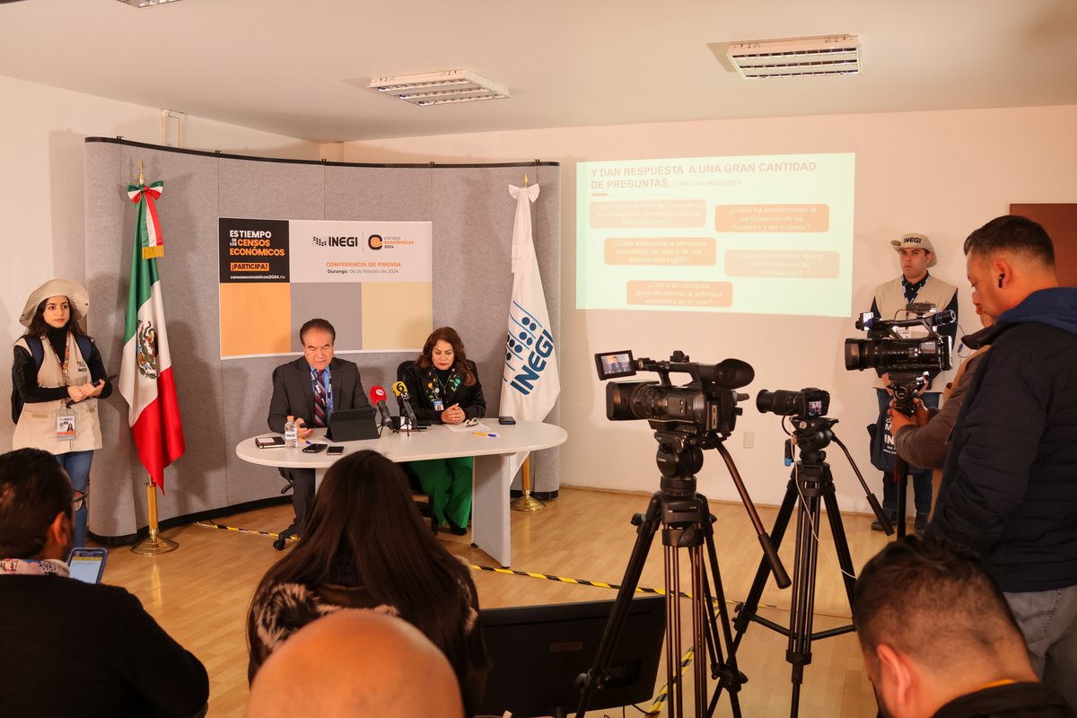 Efrain_Limones's tweet photo. Hoy el @INEGI_INFORMA inicia el operativo masivo de los #CensosEconómicos2024. En #Durango, con la compañía de la Lic. Tomasa Badillo, directora regional Norte, escuchamos el mensaje de la presidenta, @GMarquezColin, y ofrecimos una conferencia de prensa para los medios locales. https://t.co/YbaGnqmfXi