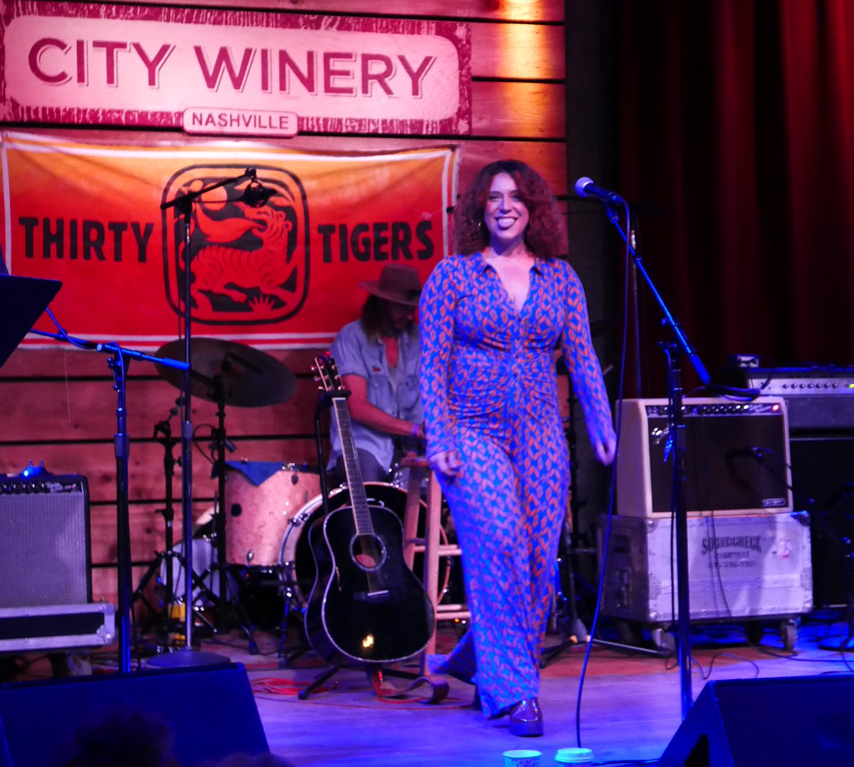 Lauren Housley and the Northern Cowboys, City Winery, Americanafest - Sep 23 #laurenhousley #laurenhousleyandthenortherncowboys #citywinerynashville #americanafest #grassrootsmusictour #listeningthroughthelens