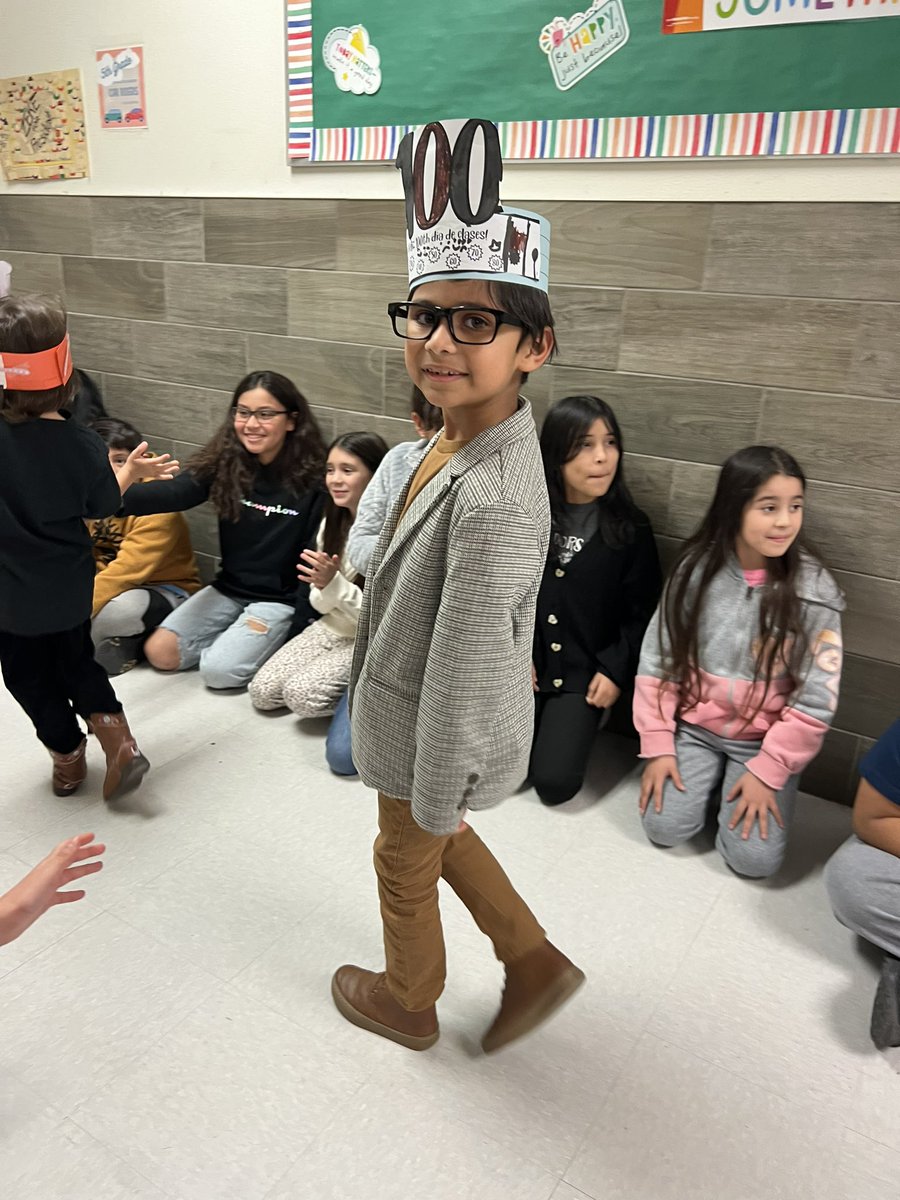 PatlanES's tweet photo. “Eye survived 100 Days of School” @SeguinISD https://t.co/cIyHpsYnDz