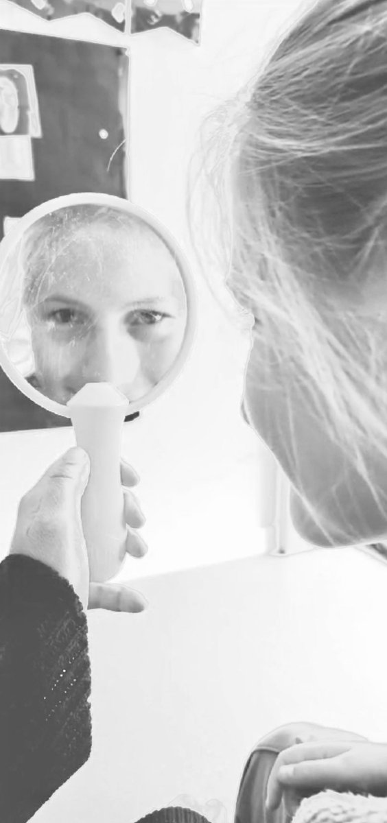 Habías oído alguna vez sobre el síndrome de #Angelman? Una vida dura, con desafíos inimaginables y con oportunidades truncadas, ante la cual las personas que la padecen suelen sonreír. Para muchos, día internacional=15/02, para otros=su día a día, el nuestro. Sonrisas recíprocas