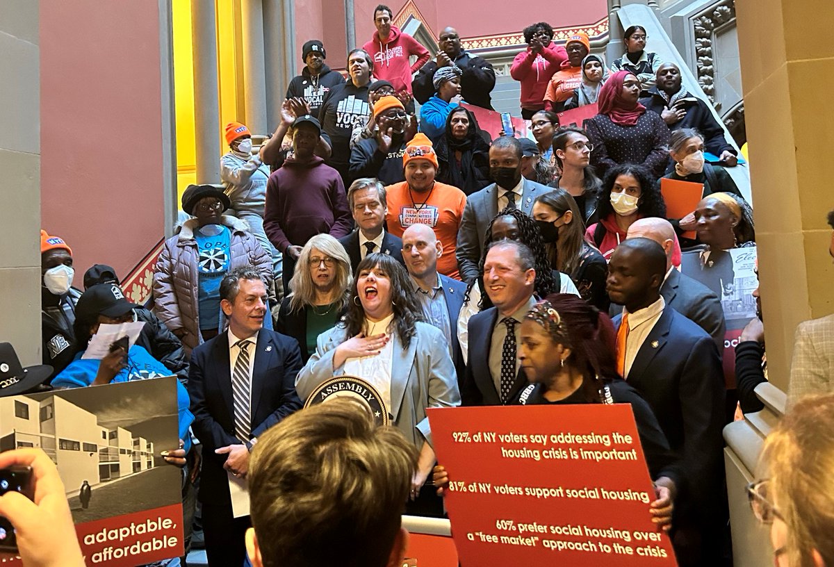 Now is the time for bold action to create housing that is genuinely affordable for New Yorkers — and stays that way! 🏠 Proud to stand with @SenatorCCleare, @EmilyAssembly, and the @housing4allNY coalition as they introduce new social housing legislation in Albany today.