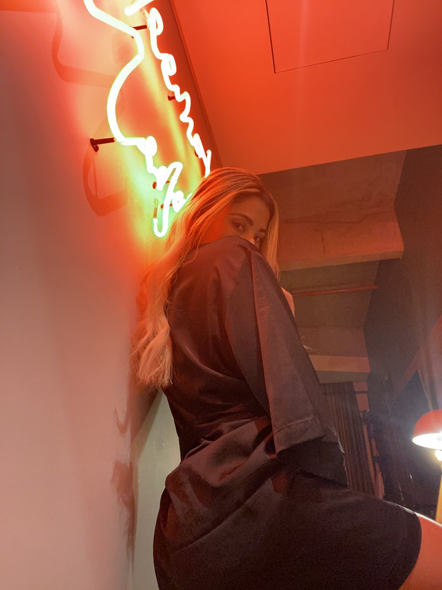 Kristal_c01's tweet photo. Tuesdays can be more interesting than you might think. 😏💗

https://t.co/eteQjB3oeq 🎀

✨@CamAngelsLive__ @Dog1Slow @camangelspromo @subzero_26 @DrewHen32915442 @adults_RT @3434Cmg @CharlieIrrish @DH20_20 @NakedNetwork @midnight_honey_ @PromoCamming @hornydragonG @Dance4meee https://t.co/fWPbCaP6bh