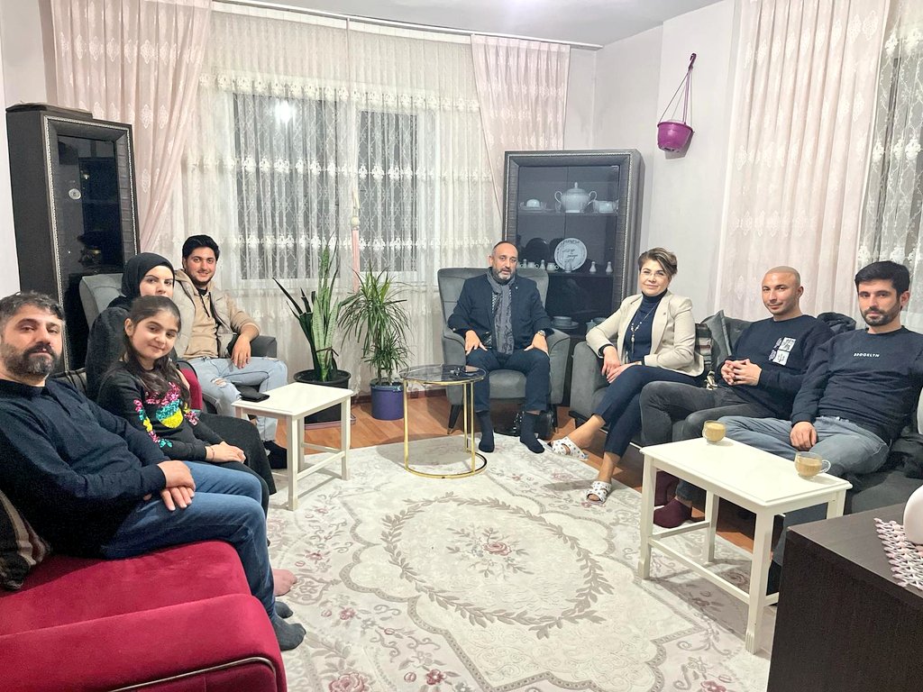 Tahtakale Mahalle Başkanımız <a href="/HulyaKose49/">Hülya Köse</a> Hanım'ın amcasının vefatından dolayı taziye ziyaretinde bulunduk. 

Allah rahmet eylesin!