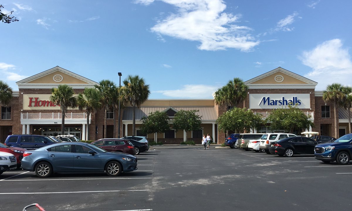 IsolaAssociates's tweet photo. ARRANGED $5.2M in #lifecompany #financing for #Florida #retail. More info contact Isola &amp; Associates, LLC at 407-539-1118 x106 or financing@isolacapital.com. Life #bank #creditunion programs featuring competitive rates with term, amortization, recourse options. #CRE #mortgages https://t.co/0QvXkHC3cC