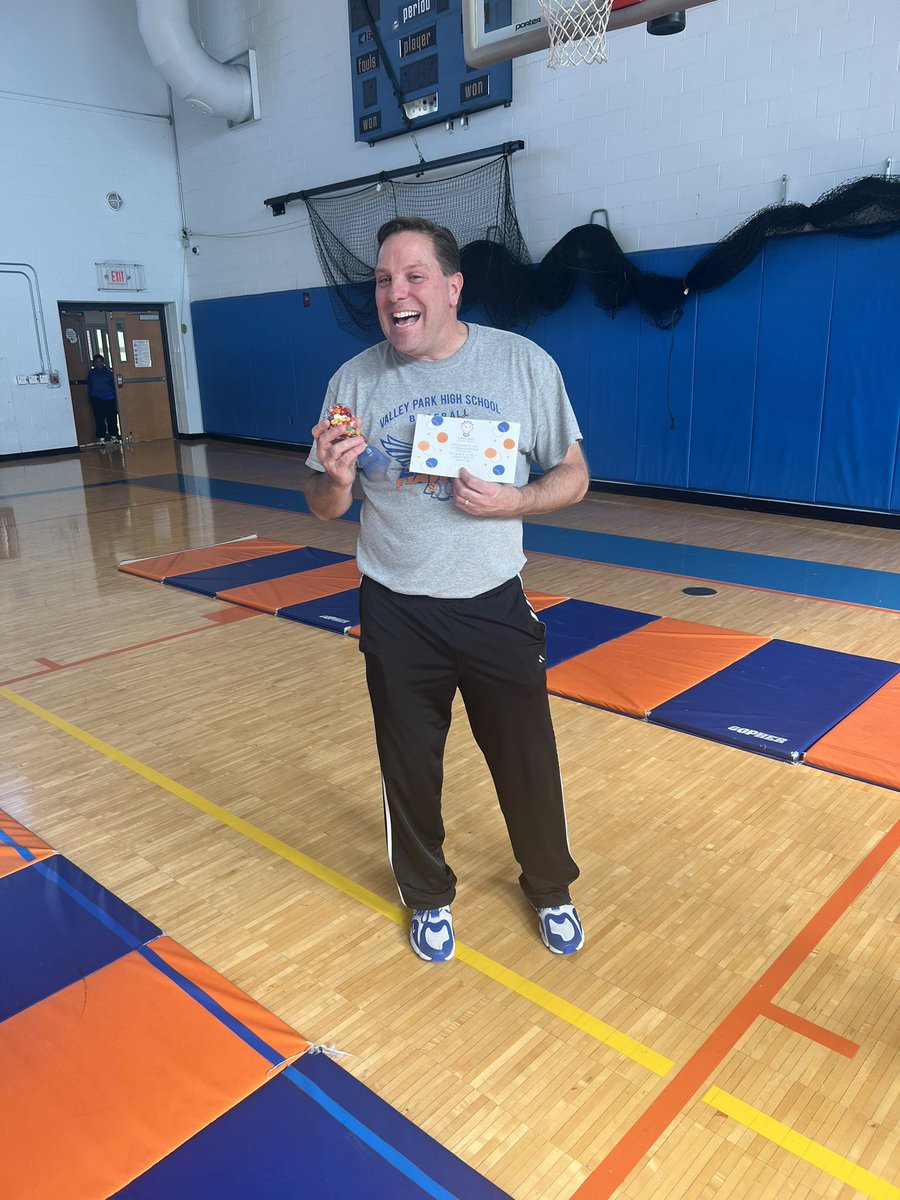 DrMeganBrown's tweet image. We officially announced our next cohort of 22 educators who will participate in our Limitless Learning PBL journey!  Congratulations to Cohort #3!  We look forward to a great year of learning.  #limitlesslearning @MeghanAydelott @eisbergpbl