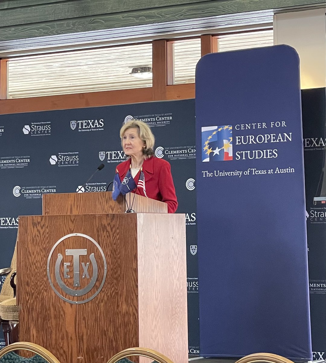 Sen. @kaybaileyhutch, former US Ambassador to @NATO, providing our final keynote for today’s conference. #strongerwithallies @NATO_ACT @UTAustin @KBHEnergyCenter @ClementsCenter