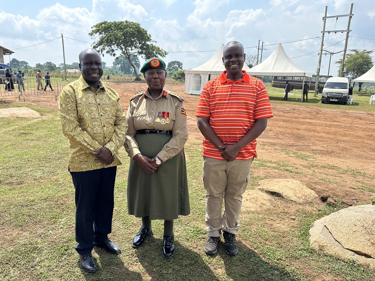 BalaamBarugahar's tweet photo. With Jajja wabangi Lt Gen Proscovia Nalweiso,Dr Tanga Odoi &amp; Brother Wabyona   earlier to day in Bugweri Busesa T/C during the Armed Forces day celebrations.Thank You @MODVA_UPDF for the invitation. https://t.co/fyhHUpBHdk