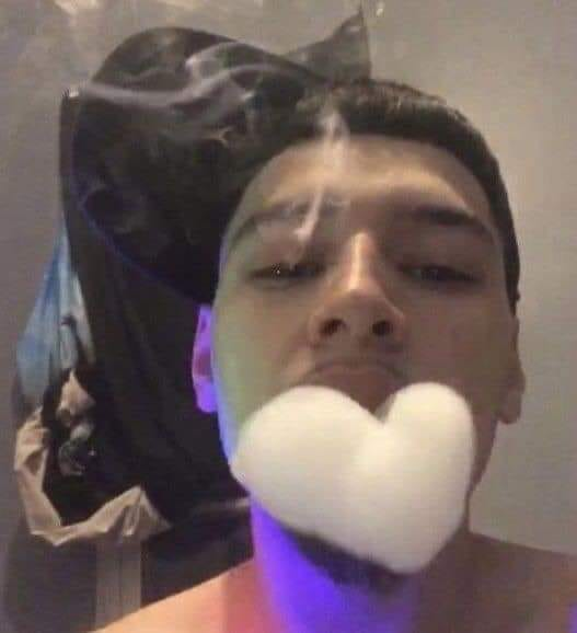 Quando eu fumo pensando nela .. ❤️💚🍁