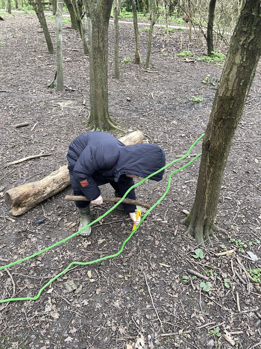 carolin17428620's tweet photo. Another busy Tuesday for Reception in Bramblebank Wood today! Rolling down muddy hills, potion making, den building, rope swings and wobbly bridges ❤️❤️. 
@AlthorpeKeadby https://t.co/j09zczu1oc