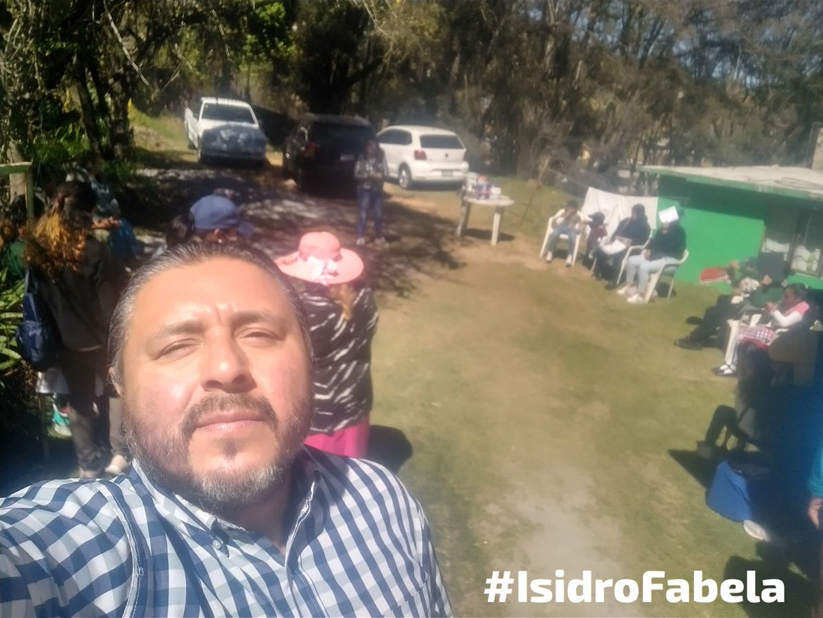 interteban's tweet image. Visitando en estos días a nuestros vecinos y amig@s de #Lerma #Ocoyoacac #Xonacatlan #IsidroFabela siempre es un gusto saludarlos.

Gracias a nuestros amig@s por estar en este viaje #EquipoADMM 
#Cinthia #Bere #Moni #Lupita

#Distrito4
Abrazos🤗

Excelente y bendecido martes! 🙏