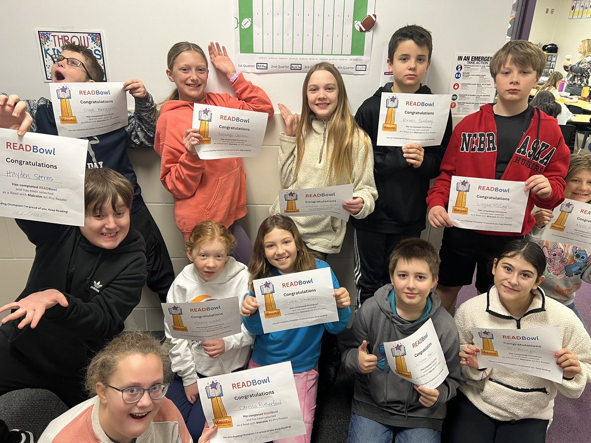 Certified “All-Pro Reader Team” for @ReadWithMalcolm READBowl! 📚🏈 5th graders set a goal to read 50,000 min from January 8th to the Super Bowl. They crushed it with over 70,000 so far! Readers are leaders!!!!