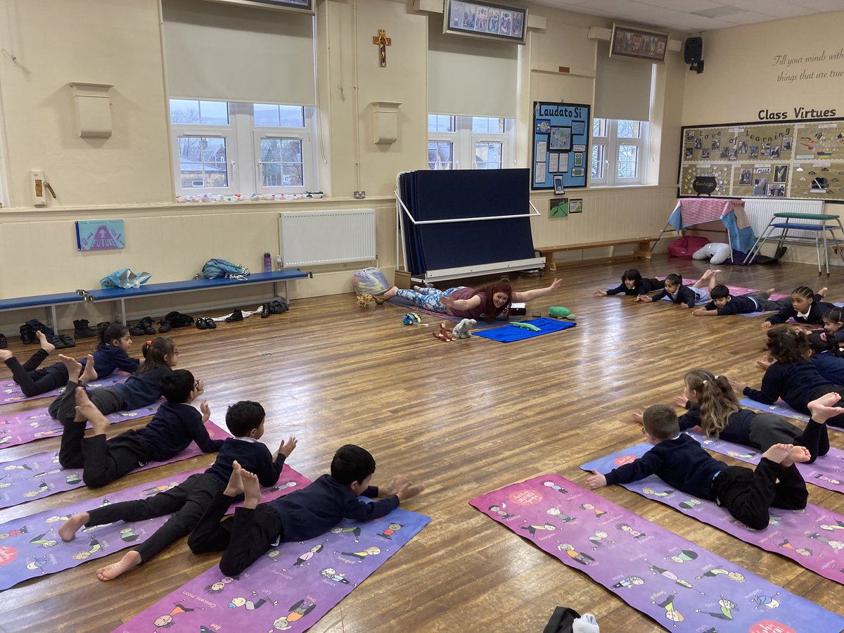 stanneskly's tweet photo. Thank you Emily @tattywharfedale for leading our yoga sessions today, during health Week. #schoolofhealth https://t.co/juOdXYuM9S