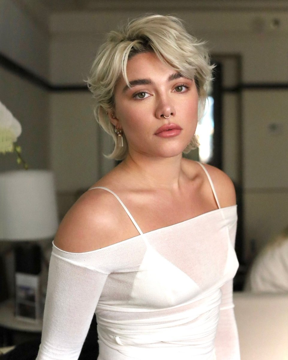bestofpugh's tweet photo. florence pugh for ‘dune - part two’ press https://t.co/EVznEftYb5