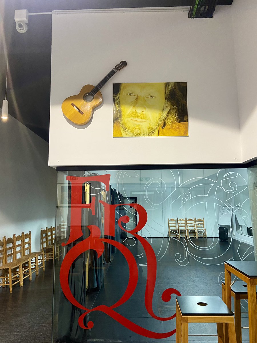 MNokitakashi's tweet photo. El panorama está regular.
Así que lo mejor, “desconectar”.
No me pierdo una clase cada martes .💃
Lo recomiendo.
#Flamenco
#VamosProgresando
#Triana https://t.co/ZPchjIpShZ