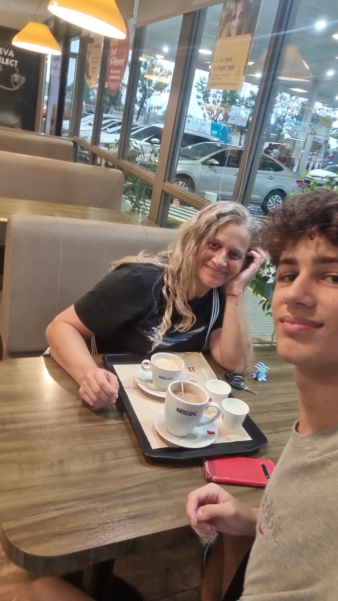 marielag95's tweet image. Merenducha en #ShellBox  Chascomús con hijo. Volviendo al infierno.