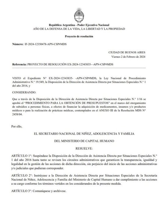 MartnPeiretti1's tweet image. 🚨AHORA🚨 Milei suspendió la atención médica para niños que padecen cáncer, al mismo tiempo cerró en todo el país las oficinas que se dedicaban a la entrega de medicamentos oncológicos. Ni Videla se animó a tanto. A este ser nefasto le votaron en favor de facultades delegadas.