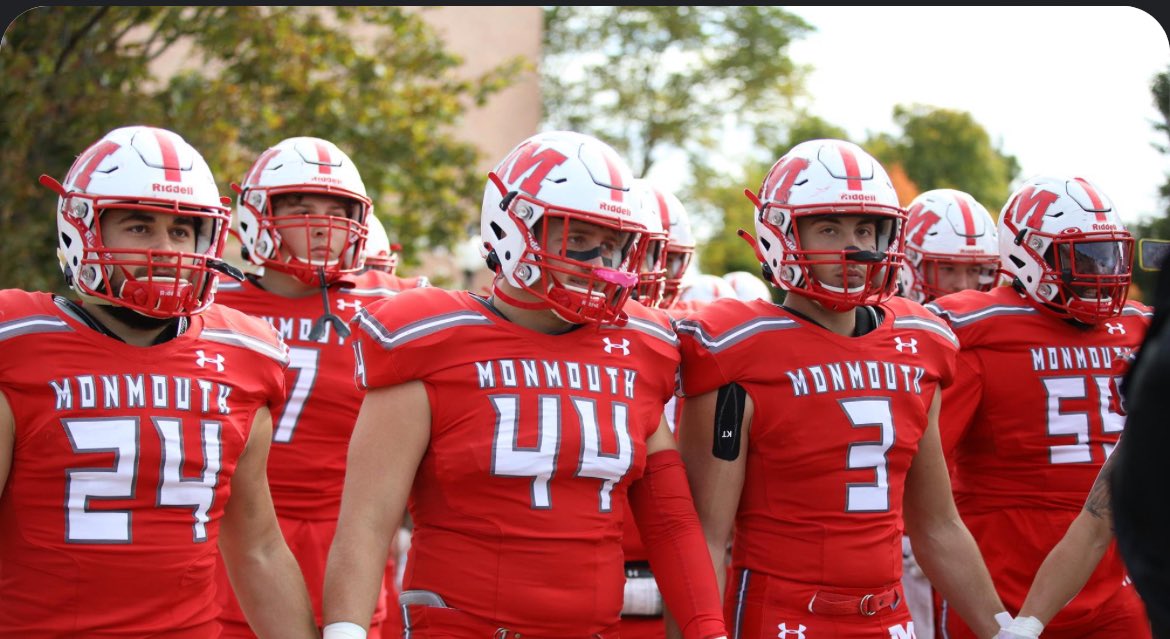 After a great conversation with <a href="/CoachFreitag/">Joe Freitag</a> I’m blessed to be offered by <a href="/RollScotsFB/">Monmouth College Football</a> ⚪️🔴

<a href="/DarrenKeithwhi1/">Darren Keith White</a> <a href="/CoachJlindsey1/">Jay Lindsey</a> <a href="/ChopClark8/">Coach Chop Clark</a> @zacharylmason