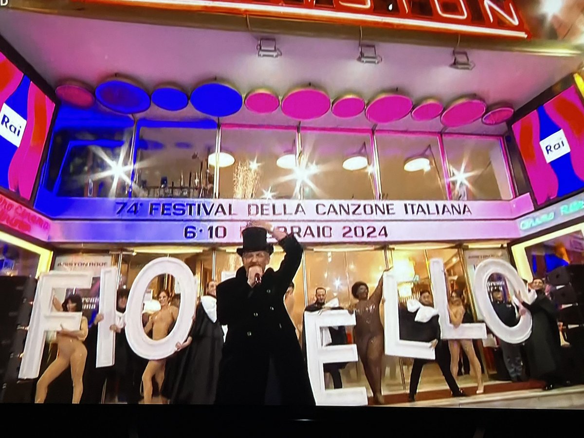 Stronza's tweet photo. Fioreeeee 💝💝💝
#Fiorello
#Aristonello 
#Sanremo24 https://t.co/VZG2L9gu2a