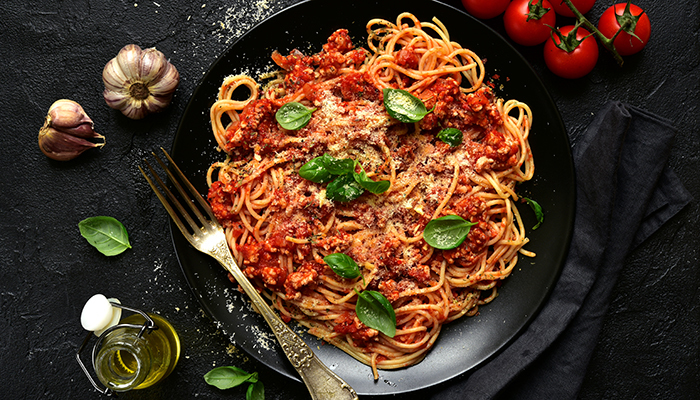 Raularat's tweet photo. "Travel around the world with cuisine: from Italian pasta to Japanese sushi, each region has its own unique flavor! #World Cuisine #Specialties #Regional Flavors #Culinary Travel" https://t.co/INMJ98ATqG