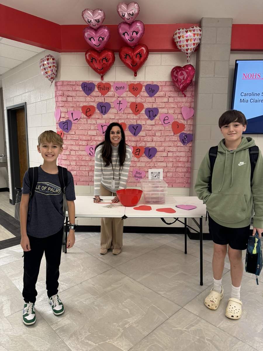 MalcomBridgeMS's tweet photo. 💗 The Valentine’s Social is this Friday! Concessions, door prizes, photo booth, live DJ, and more! Tickets are on sale before school this week. https://t.co/PRVEyTpoQN